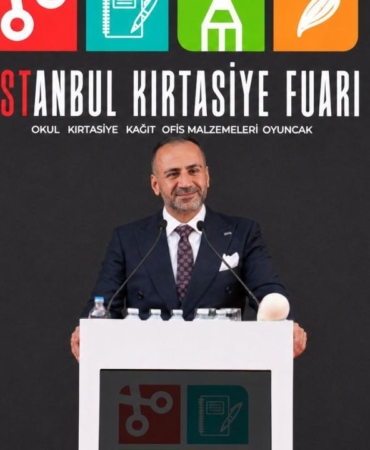 32-istanbul-kirtasiye-fuari-kuresel-ticaretin-yeni-bulusma-noktasi-oldu-7KLrqdKa.jpg