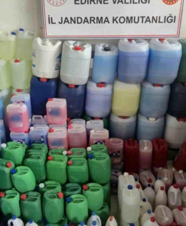 4-bin-613-litre-sahte-sivi-deterjan-ele-gecirildi-8QtpUsHt.jpg