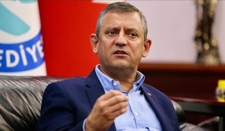 ak-partiden-ozgur-ozele-sert-tepki-GMnaWLvf.jpg