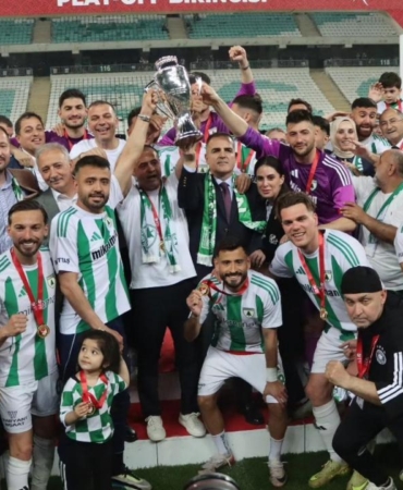 amatorden-1-lige-pes-pese-sampiyon-olup-3-yilda-tarih-yazdilar-UVzfwUl9.jpg