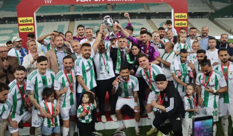 amatorden-1-lige-pes-pese-sampiyon-olup-3-yilda-tarih-yazdilar-UVzfwUl9.jpg