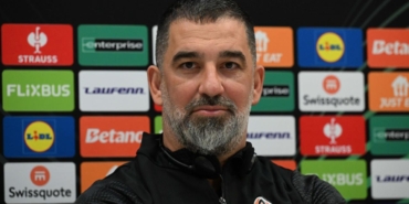 arda-turan-tarihe-gecti-4iY9hn9b.jpg
