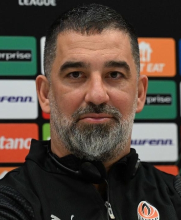 arda-turan-tarihe-gecti-4iY9hn9b.jpg