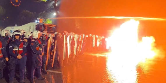 arnavutluk-karisti-tiranda-hukumet-karsiti-protestolarda-catisma-1c7hbb7X.jpg