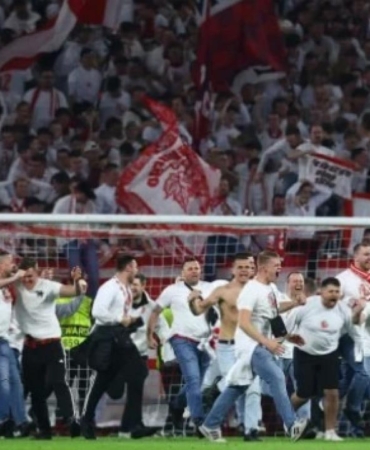 avrupada-gecenin-olayi-istanbul-bileti-sonrasi-saha-karisti-rBIYCqeS.jpg