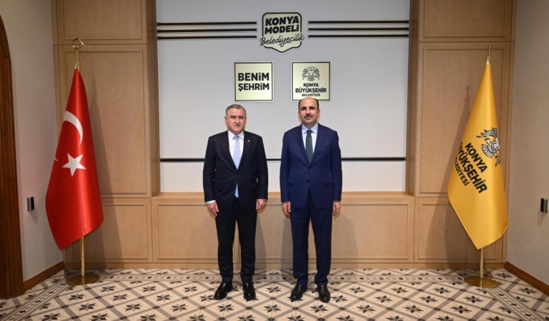 bakan-bak-ve-ak-parti-genel-baskan-yardimcisi-buyukgumus-baskan-altayi-ziyaret-etti-HXfK8fLF.jpg