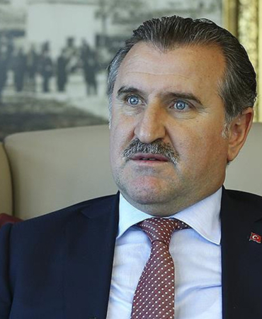 bakan-baktan-trendyol-1-lige-yukselen-mardin-1969-spor-ile-muglaspora-tebrik-mRGKscLE.jpg