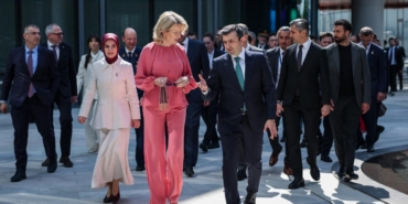 belcika-kralicesi-mathilde-baykari-ziyaret-etti-M5kpxKOc.jpg