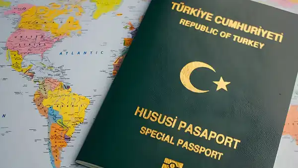 bir-meslek-grubuna-yesil-pasaport-hakki-gundemde-5WfxCK7d.jpg