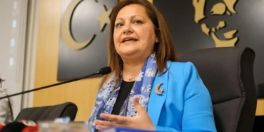 burcu-koksal-son-noktayi-koydu-ak-partiye-katiliyorum-uVJIlS3G.jpg
