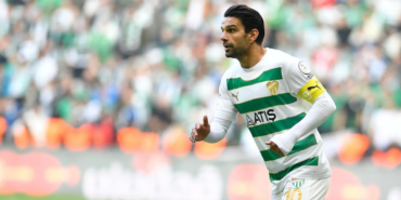 bursaspor-muhammet-demir-ile-yollarini-ayirdi-K26vsyyf.jpg