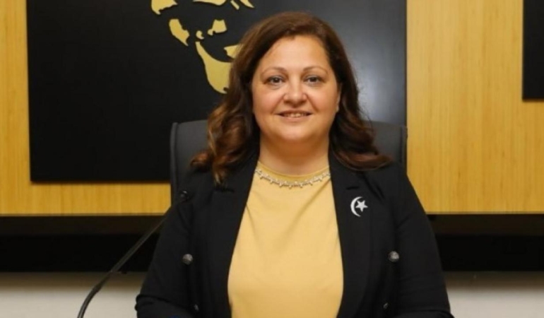 chpde-burcu-koksal-hareketliligi-bir-isim-gorevden-alindi-eylem-cagrisi-yapildi-7qbNbQrn.jpg