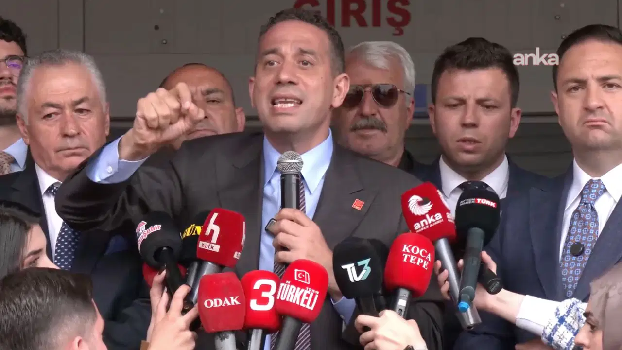 chpli-basarirdan-belediye-onunden-burcu-koksal-tepkisi-bizim-icin-boyle-bir-belediye-baskani-artik-NNpE5PbQ.jpg
