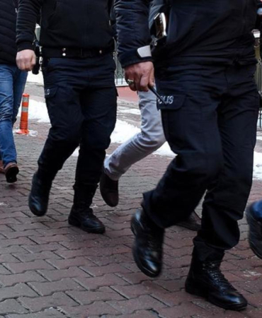 ciftcileri-kumar-tuzagiyla-borclandiran-ceteye-operasyon-11-tutuklama-tpQubk6Y.jpg