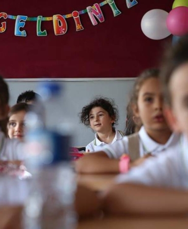 deprem-bolgesindeki-okullara-dijital-destek-paketleri-dagitiliyor-ilk-kivilcim-hatayda-3RhW17Np.jpg