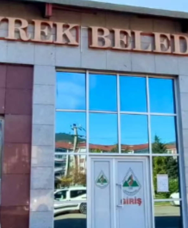 devrek-belediyesi-davasinda-ilk-durusma-tamamlandi-eski-baskanin-ev-hapsi-kaldirildi-l6zUxMni.jpg