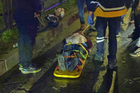 devrilen-motosikletteki-2-kisi-yaralandi-LkI7OCcQ.jpg