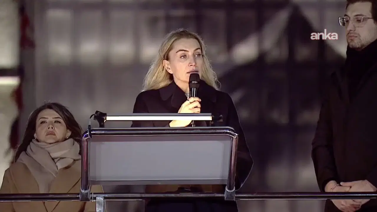 dilek-kaya-imamoglu-iki-cocugu-annesinden-ve-babasindan-koparacak-kadar-vicdansizlasmis-bir-duzen-UPNbKuUG.jpg