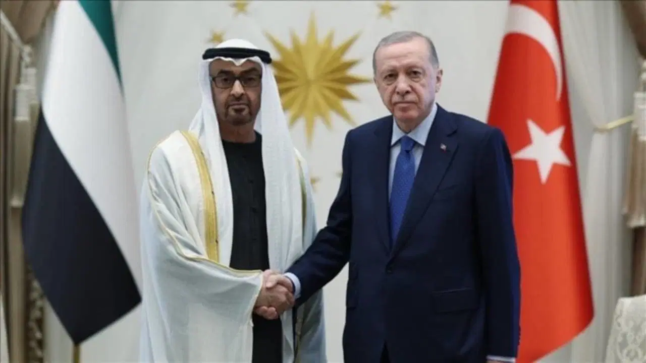 erdogan-bae-devlet-baskani-ile-gorustu-PeTjVzYJ.jpg