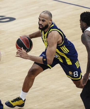 fenerbahce-beko-final-four-icin-parkeye-cikiyor-hg6O1ngN.jpg