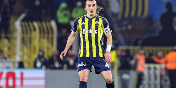 fenerbahcede-sakatlik-kafa-travmasi-gecirdi-5hkQXDtk.jpg