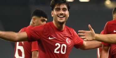 galatasaray-avrupada-12-gol-20-asist-yapan-milli-yildizi-istiyor-6U3bDEgh.jpg