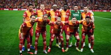 galatasarayda-4-futbolcu-bir-ilki-yasadi-G3kQQHxf.jpg