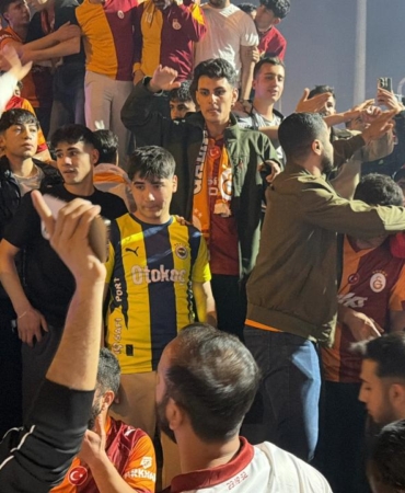 galatasarayin-sampiyonluk-kutlamasina-damga-vuran-fenerbahceli-5T1ujgAh.jpg