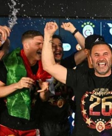 galatasarayin-ust-uste-4-sampiyonlugu-dunya-basininda-nuzpKy89.jpg