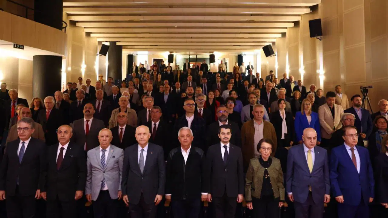 gazetemiz-102-yasini-yasar-kemal-kultur-merkezinde-kutladi-daha-nice-yillara-ulasacagiz-zgfiHXbd.jpg