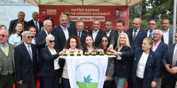 gokan-zeybek-bursada-acikladi-chp-turkiye-genelindeki-803uncu-kresin-temelini-atti-aDd1Y42Z.jpg