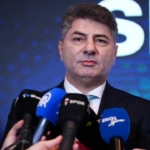 gorusme-gerceklesti-hakan-safinin-fenerbahceye-getirecegi-teknik-direktor-belli-oldu-MYU72My5.jpg