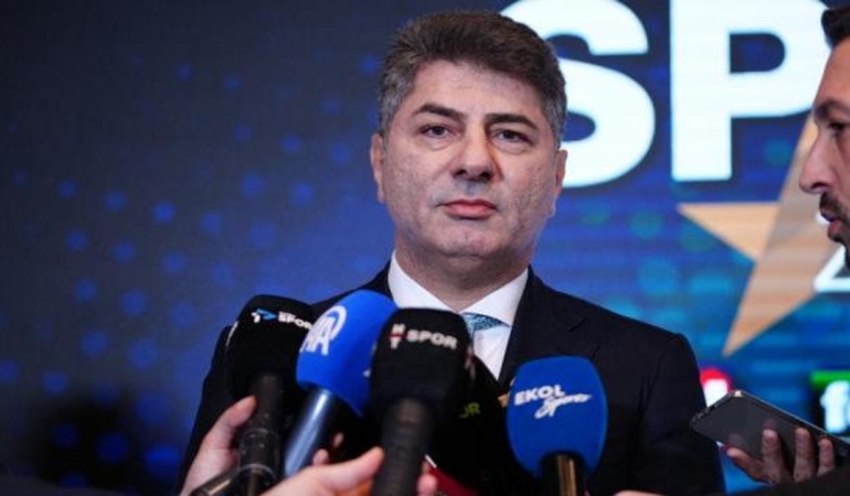 gorusme-gerceklesti-hakan-safinin-fenerbahceye-getirecegi-teknik-direktor-belli-oldu-MYU72My5.jpg