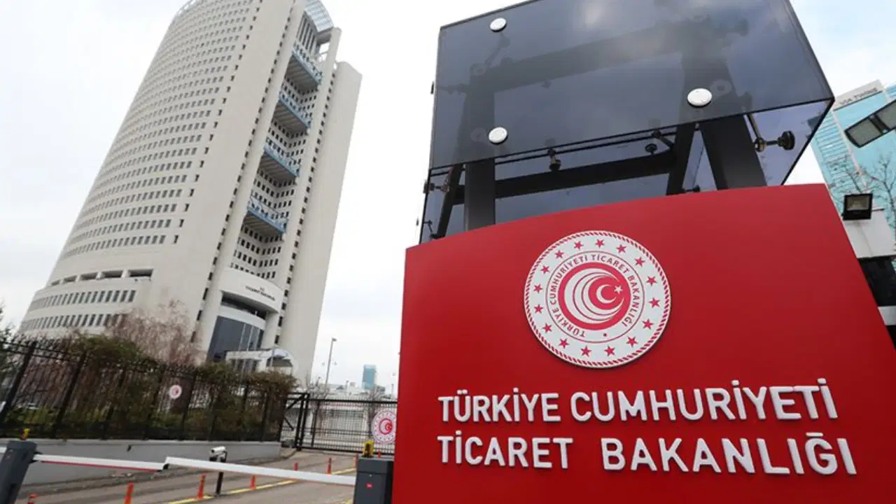 gumruk-muhafaza-ekipleri-4-ayda-342-milyar-lira-degerinde-kacak-esya-ve-uyusturucu-ele-YZJBFAFr.jpg