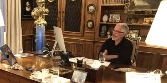 jeffrey-epsteinin-ofisindeki-tablo-satisa-cikarildi-J8DKfupC.jpg