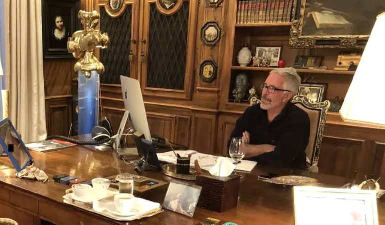 jeffrey-epsteinin-ofisindeki-tablo-satisa-cikarildi-J8DKfupC.jpg