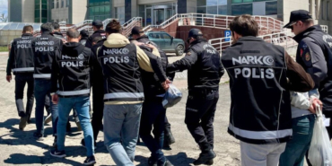 karsta-zehir-operasyonu-metamfetaminle-yakalanan-2-kisi-tutuklandi-YbX7Nw3f.jpg