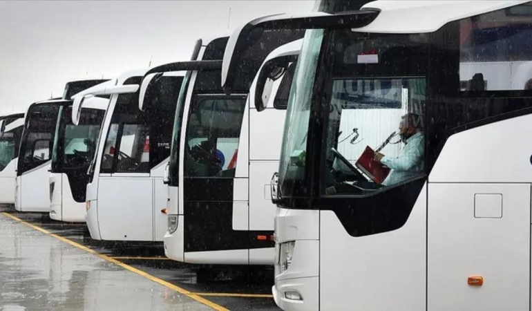 memlekete-gidecekler-dikkat-bayram-oncesi-otobus-biletlerine-zam-sinyali-wfYrg1xN.jpg