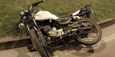 motosikletin-yayaya-carpmasi-sonucu-2-kisi-yaralandi-TjfOcRua.jpg