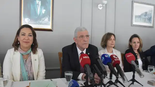 musavat-dervisoglu-izmirde-sehit-anneleriyle-bulustu-her-birinizden-destek-istiyorum-jfwvEMRk.jpg