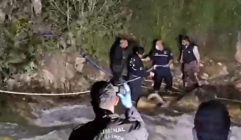 obruk-selalesinde-aci-olay-suda-kaybolan-genc-hayatini-kaybetti-JG5HehC2.jpg