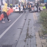olumden-donduler-refuje-carpan-aracta-3-kisi-yaralandi-aKNFQHxF.jpg