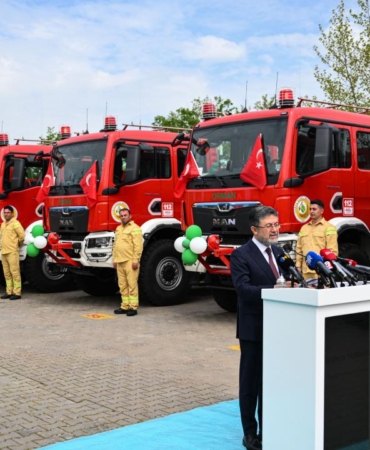 orman-yanginlariyla-mucadelede-yeni-araclar-gorev-yerlerine-ugurlandi-WMFv9ajL.jpg