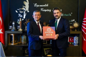 ozgur-ozel-ankara-kent-konseyi-baskani-yilmazi-kabul-etti-td1PYI1O.jpg