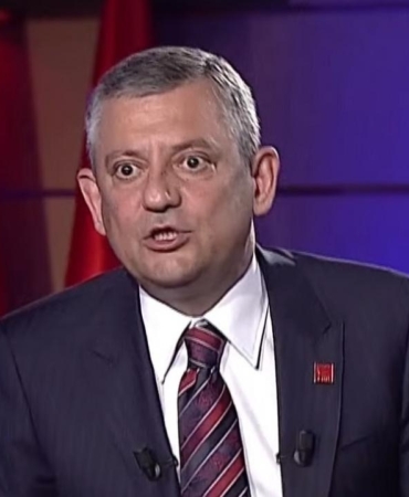 ozgur-ozelden-burcu-koksal-aciklamasi-ben-aradigimda-kapaliydi-telefonu-5RT2jMS7.jpg