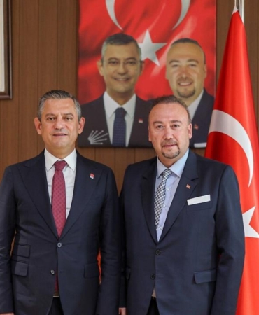ozkan-yalim-ozgur-ozeli-ele-verdi-araba-aldim-para-verdim-ailesine-cantalar-gonderdim-YgAwm3xR.jpg