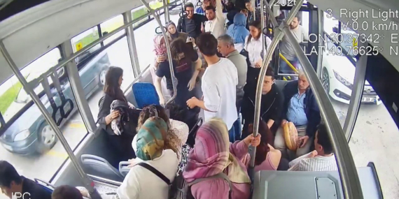 rahatsizlanan-yolcu-icin-guzergah-degisti-otobusu-hastaneye-surdu-ifAAKYM1.jpg