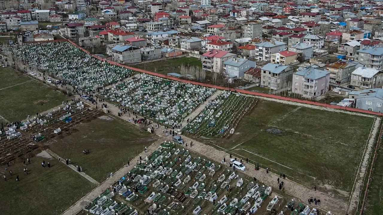 sinir-hafizasi-vanda-aciliyor-olumle-yasam-arasinda-kalan-izlerin-pesinde-LhEC7lkD.jpg