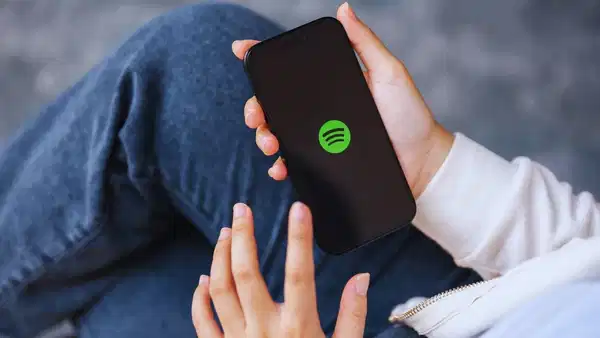 spotify-yapay-zeka-destekli-arama-altyapisini-kullanima-acti-wyxeak57.jpg