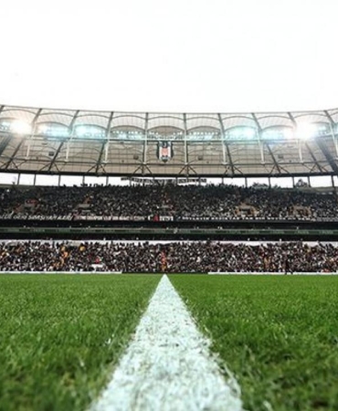 trabzonspor-taraftarlari-tribune-alinacak-mi-besiktas-duyurdu-jpHpTDHu.jpg